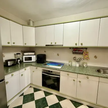 Продажа апартаментов на среднем этаже в Fuengirola