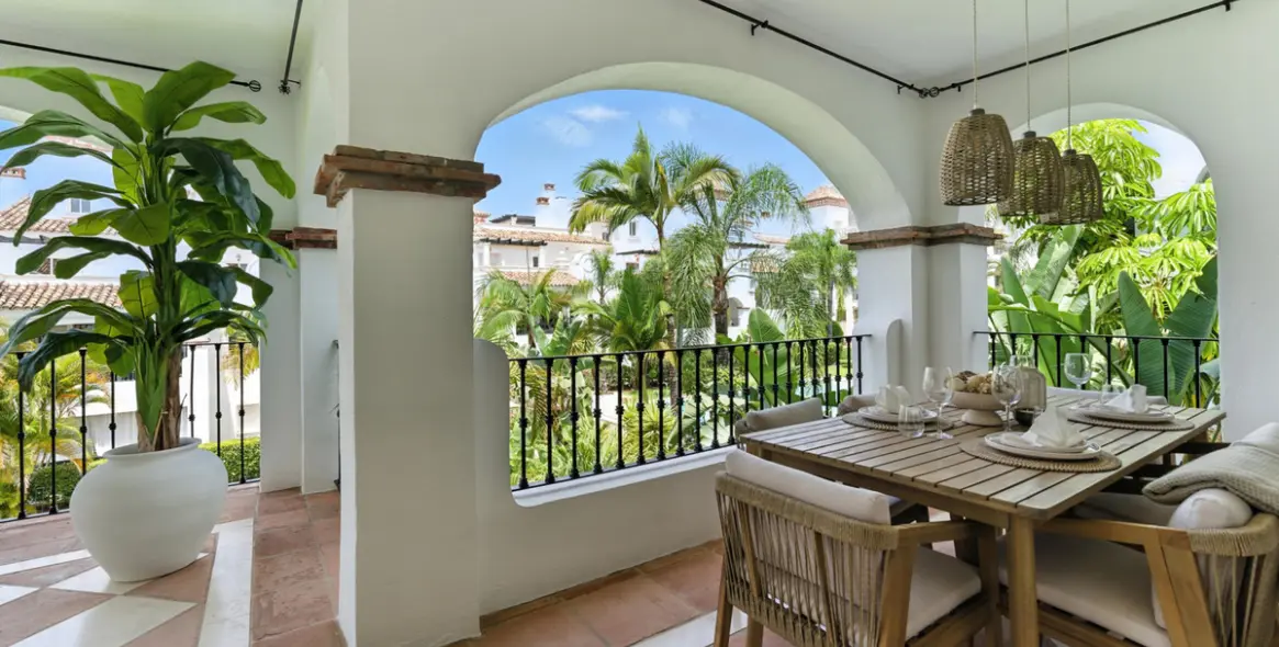 Long-term rent of middle floor apartment in Marbella (district Sierra Blanca) 16