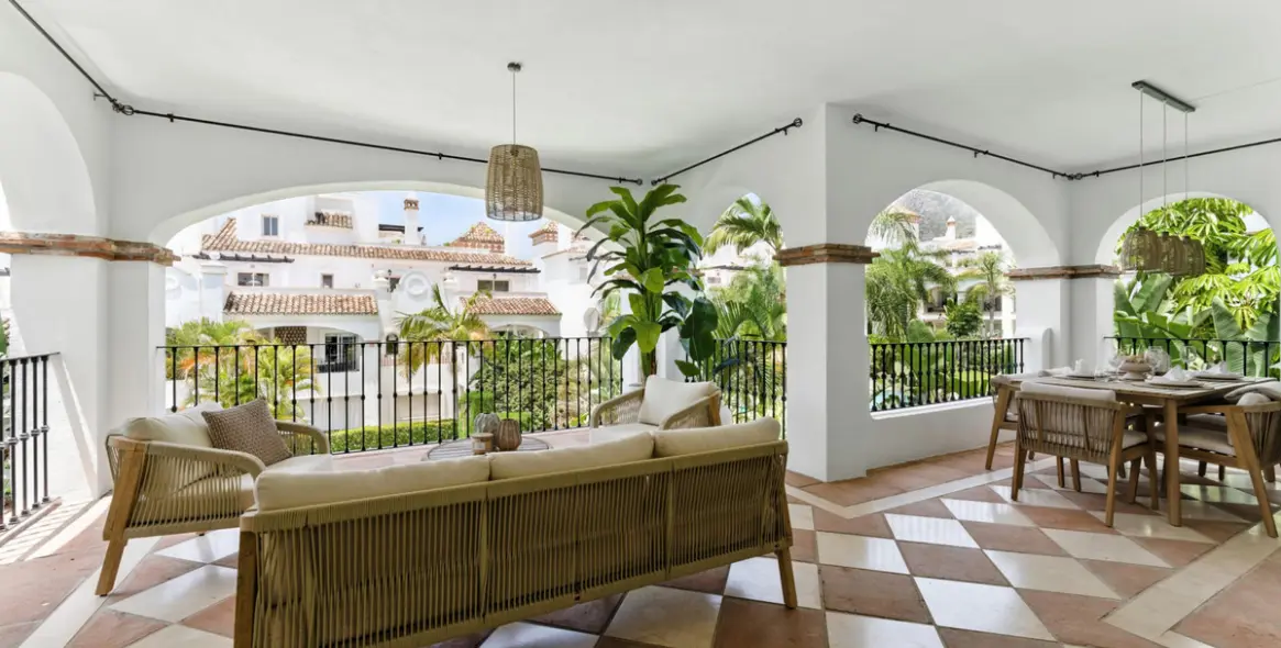 Long-term rent of middle floor apartment in Marbella (district Sierra Blanca) 18