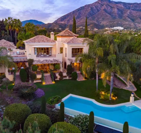 Detached villa R5070970