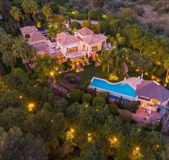 Detached villa R5070970