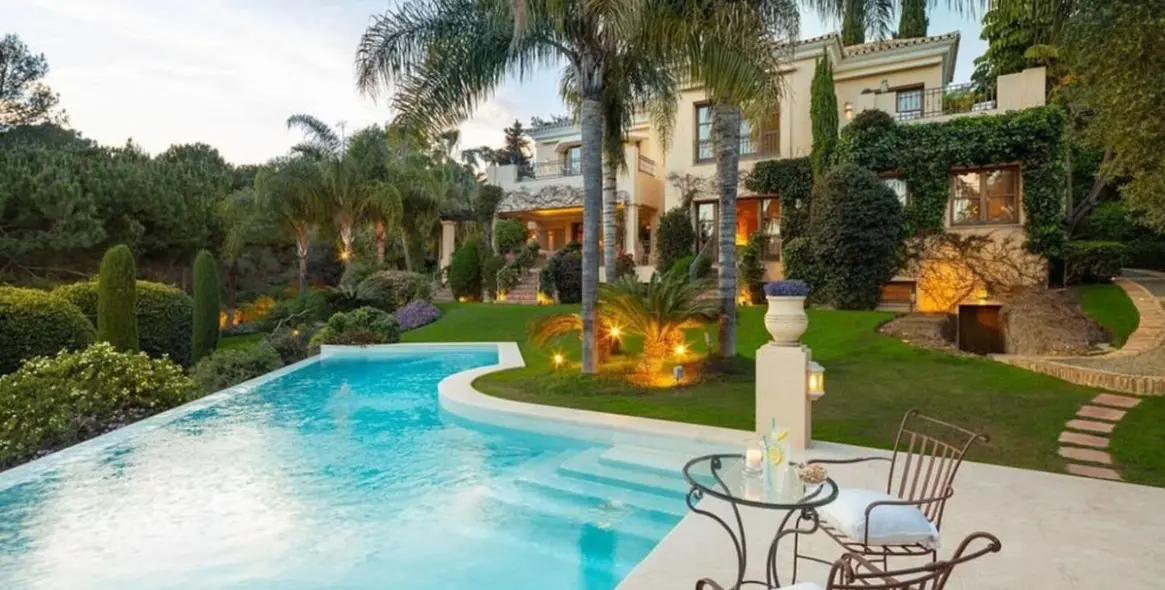 Sale of detached villa in Marbella (district The Golden Mile) 5