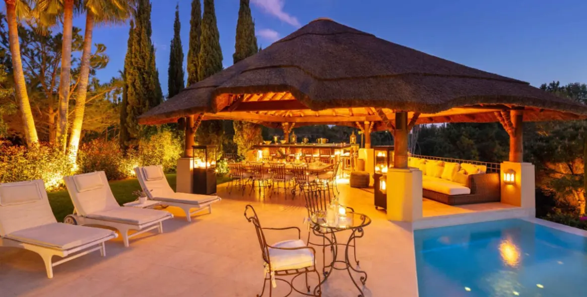 Sale of detached villa in Marbella (district The Golden Mile) 8