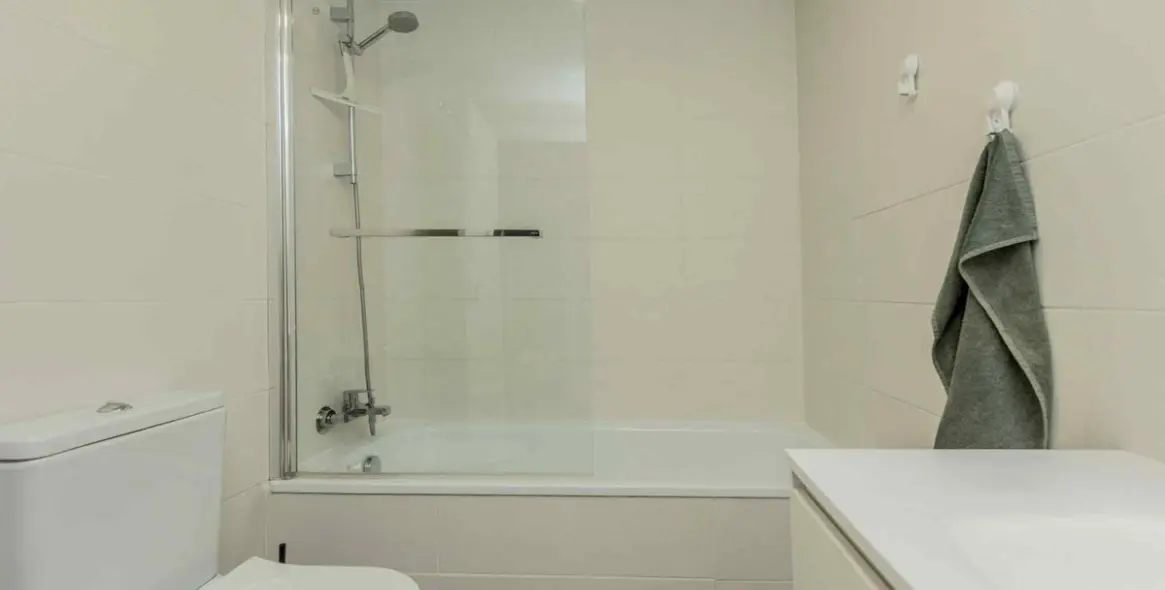 Долгосрочная аренда апартаментов на среднем этаже в Benalmadena 5