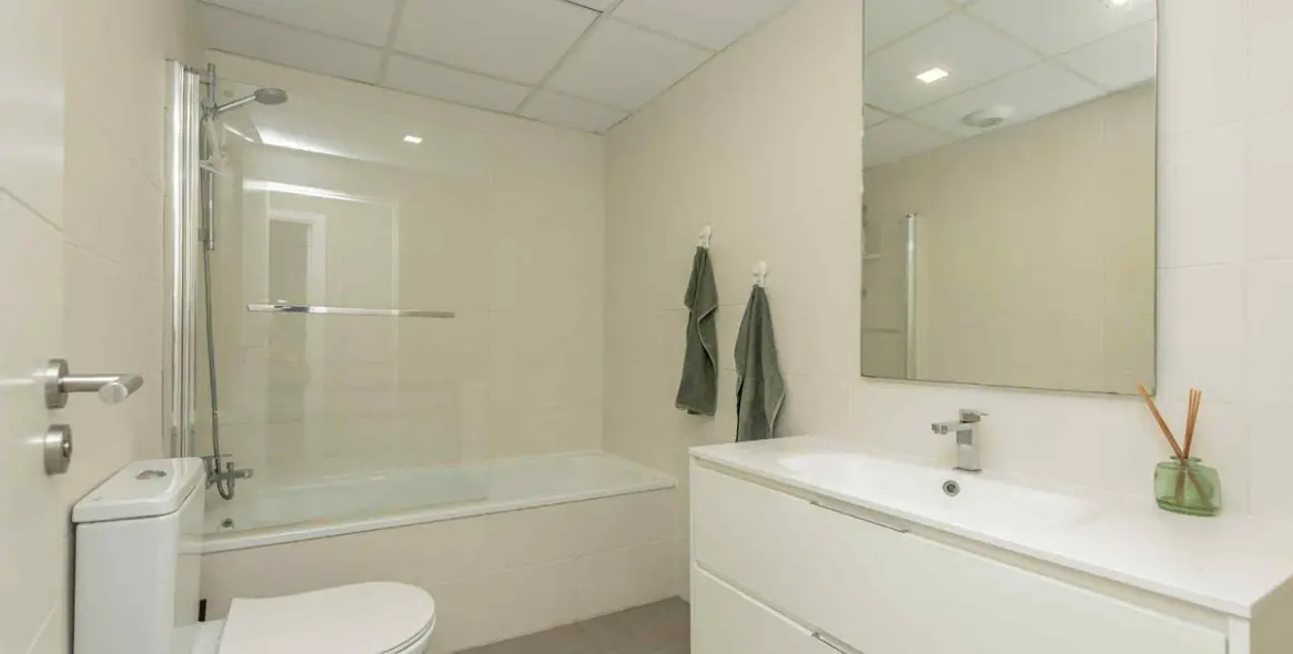 Долгосрочная аренда апартаментов на среднем этаже в Benalmadena 9