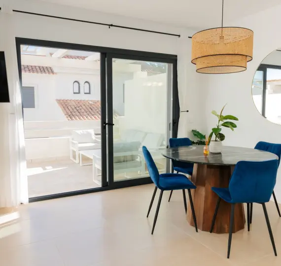 Долгосрочная аренда таунхауса в El Paraiso