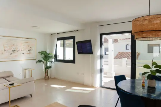Image 3 thumb