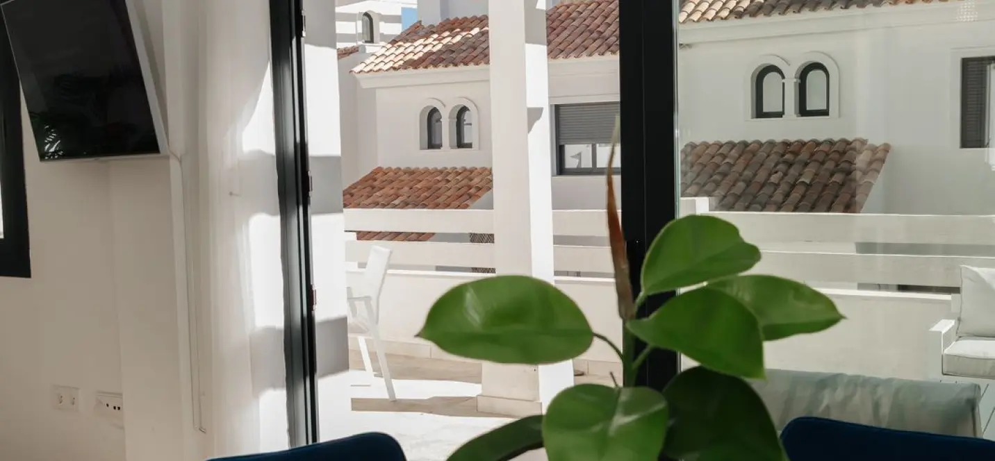 Long-term rent of townhouse in El Paraiso 3