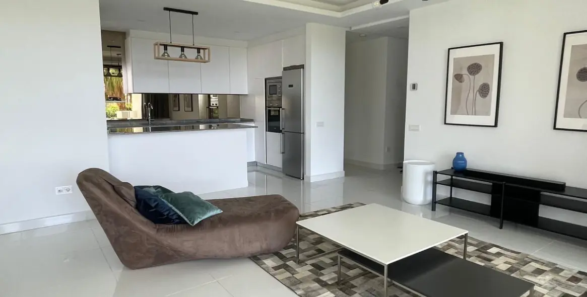 Long-term rent of middle floor apartment in Benahavís 1