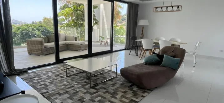 Long-term rent of middle floor apartment in Benahavís 3