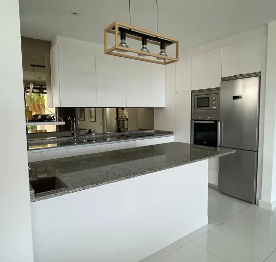 Long-term rent of middle floor apartment in Benahavís