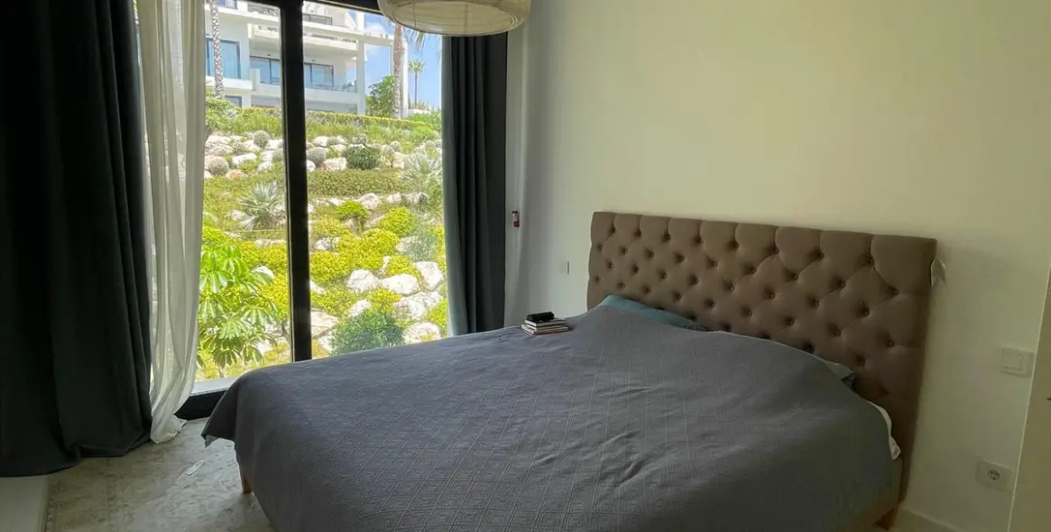 Long-term rent of middle floor apartment in Benahavís 12