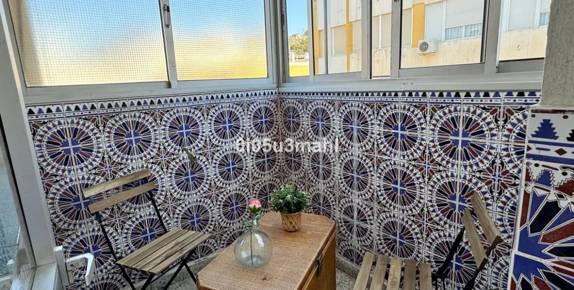 Sale of middle floor apartment in La Victoria 15