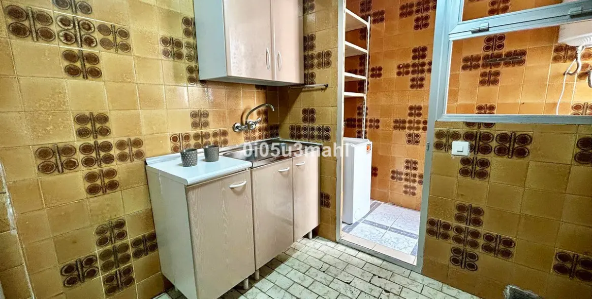 Sale of middle floor apartment in La Victoria 17