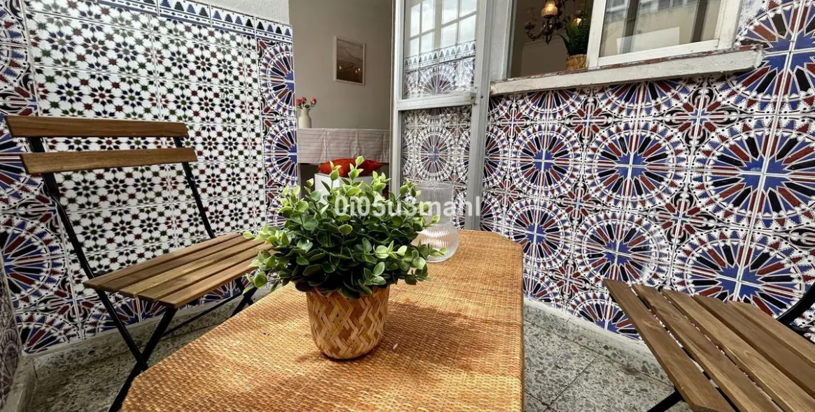 Sale of middle floor apartment in La Victoria 14