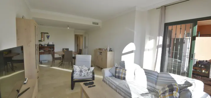 Sale of ground floor apartment in Marbella 1
