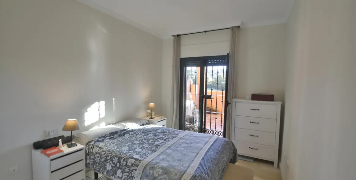 Sale of ground floor apartment in Marbella 6