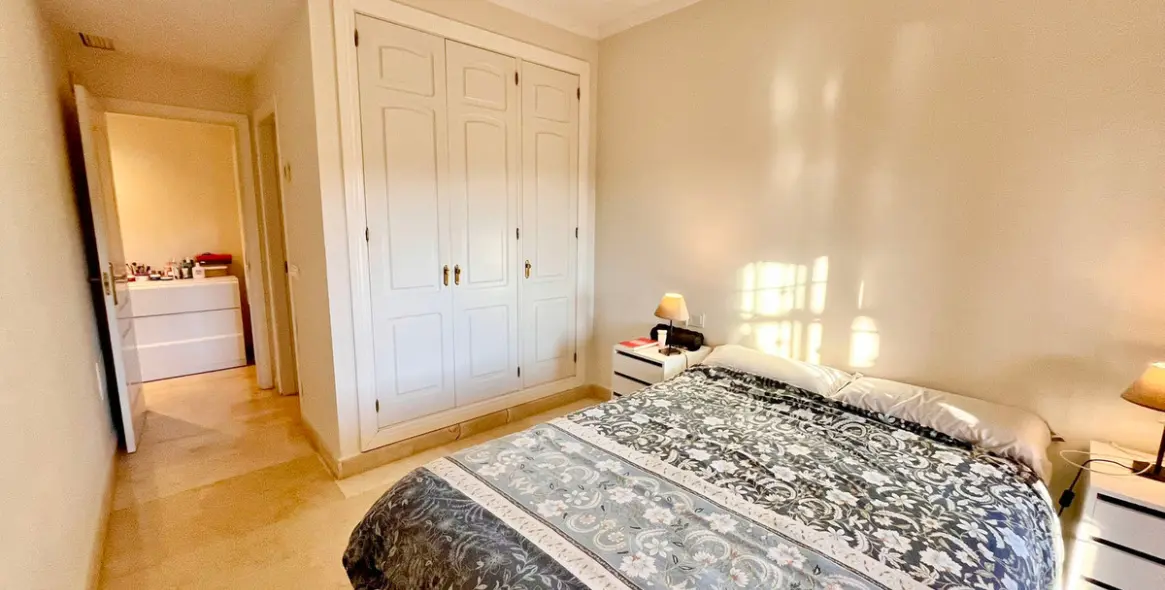 Sale of ground floor apartment in Marbella 8