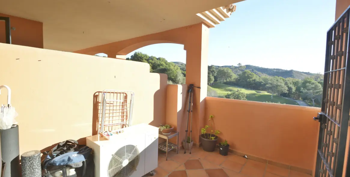 Sale of ground floor apartment in Marbella 16