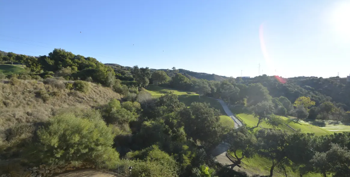 Sale of ground floor apartment in Marbella 23