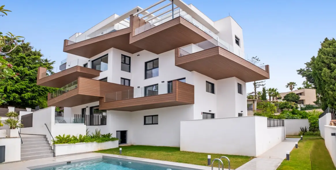 Продажа апартаментов на среднем этаже в Montemar 1