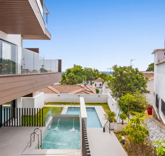 Продажа апартаментов на среднем этаже в Montemar