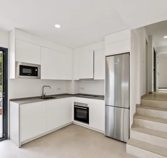 Продажа апартаментов на среднем этаже в Montemar