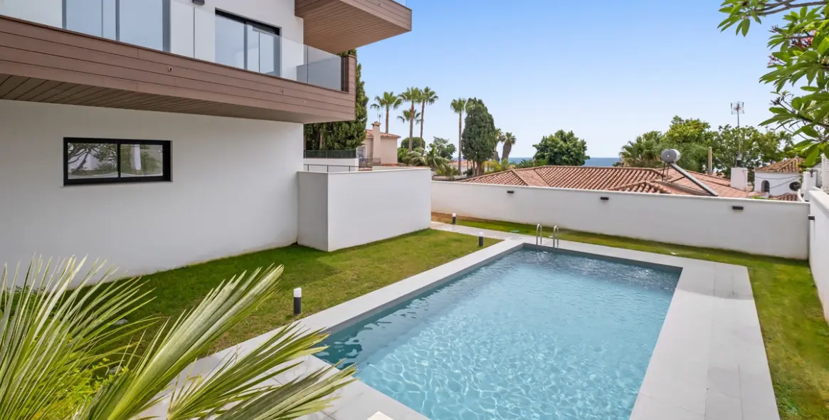 Sale of middle floor apartment in Montemar 4