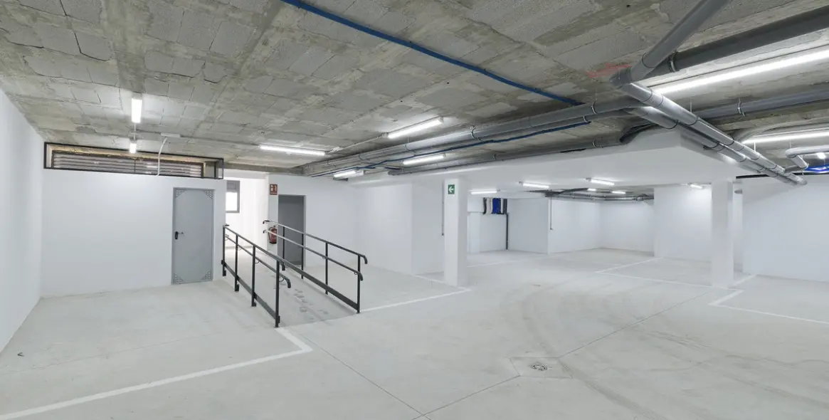 Sale of middle floor apartment in Montemar 32
