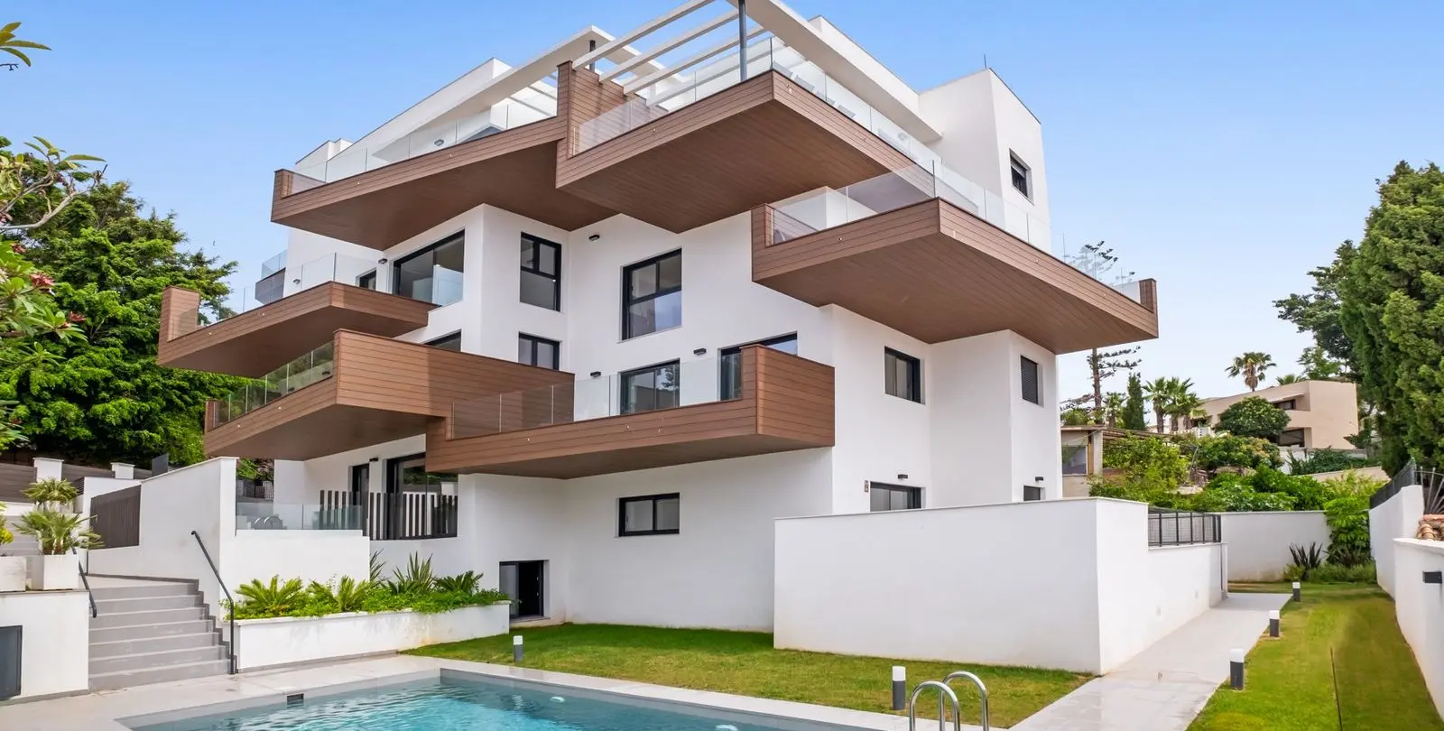 Продажа апартаментов на среднем этаже в Montemar 2
