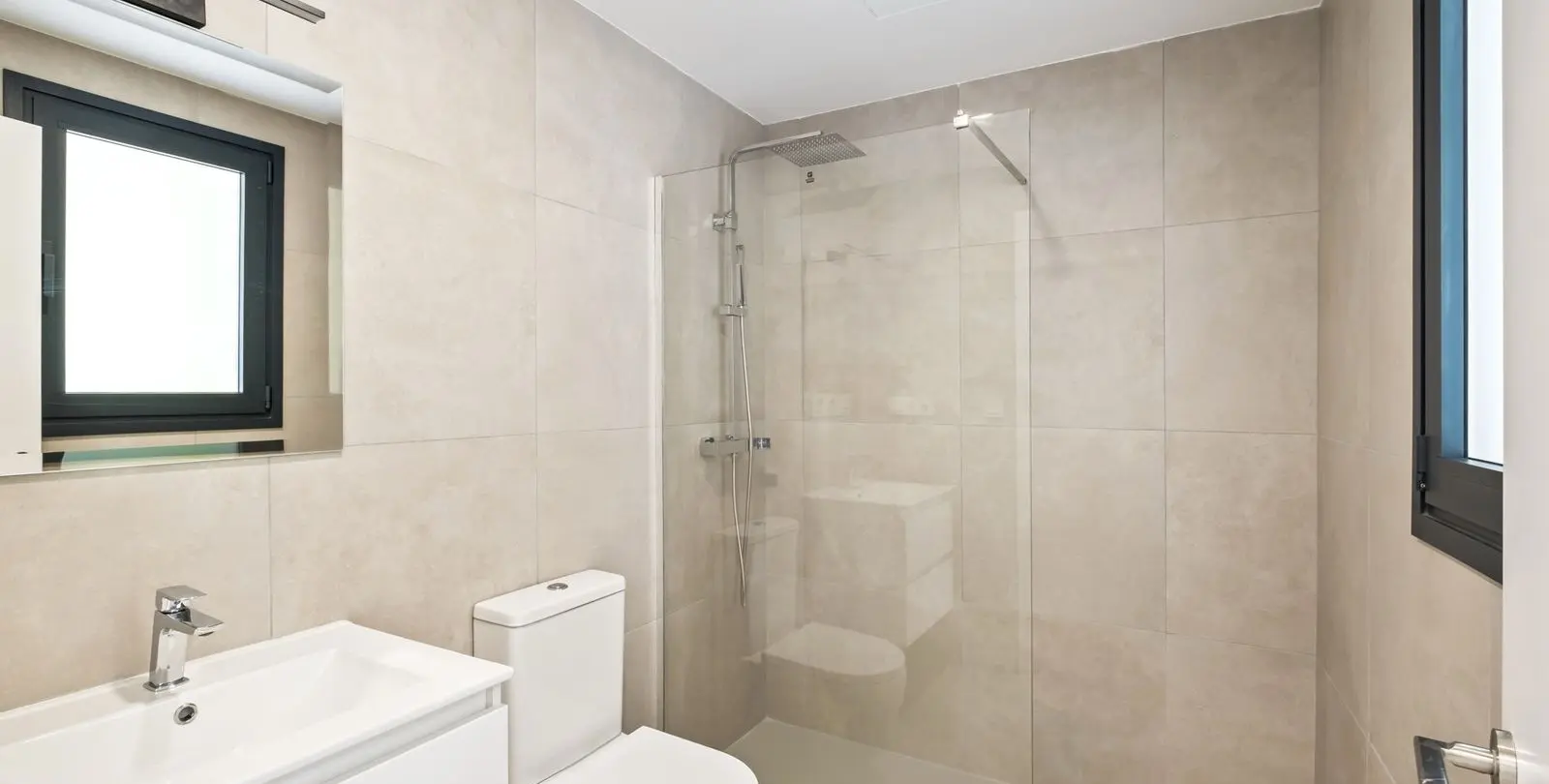 Продажа апартаментов на среднем этаже в Montemar 31