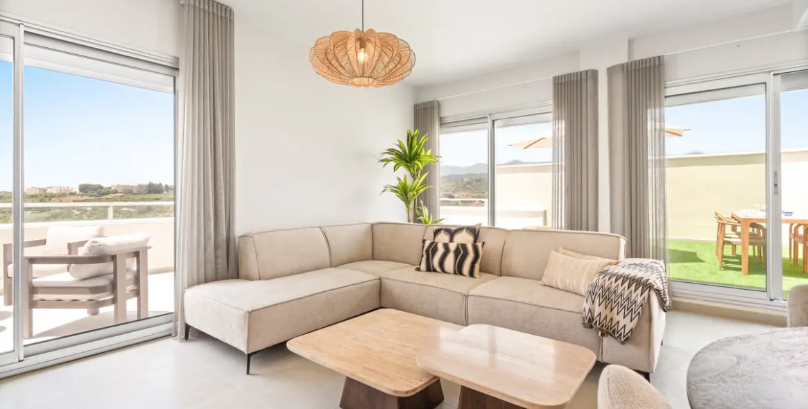 Sale of penthouse in Estepona (district Estepona) 3