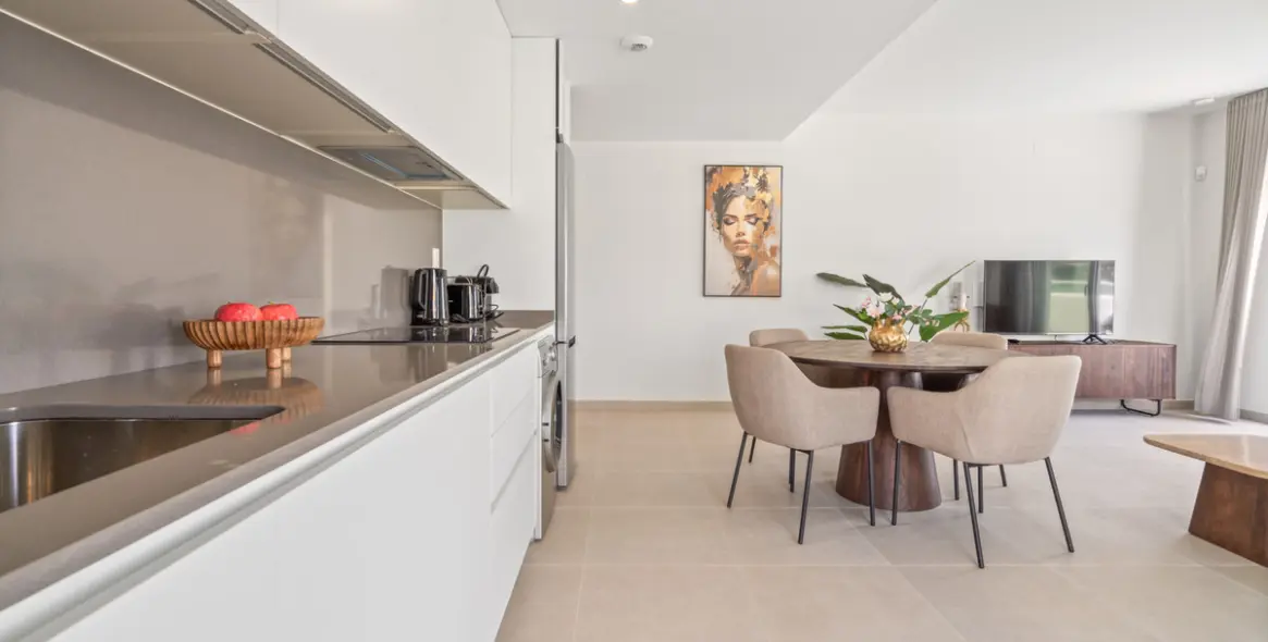 Sale of penthouse in Estepona (district Estepona) 4