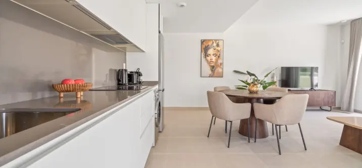 Penthouse R5242123 3