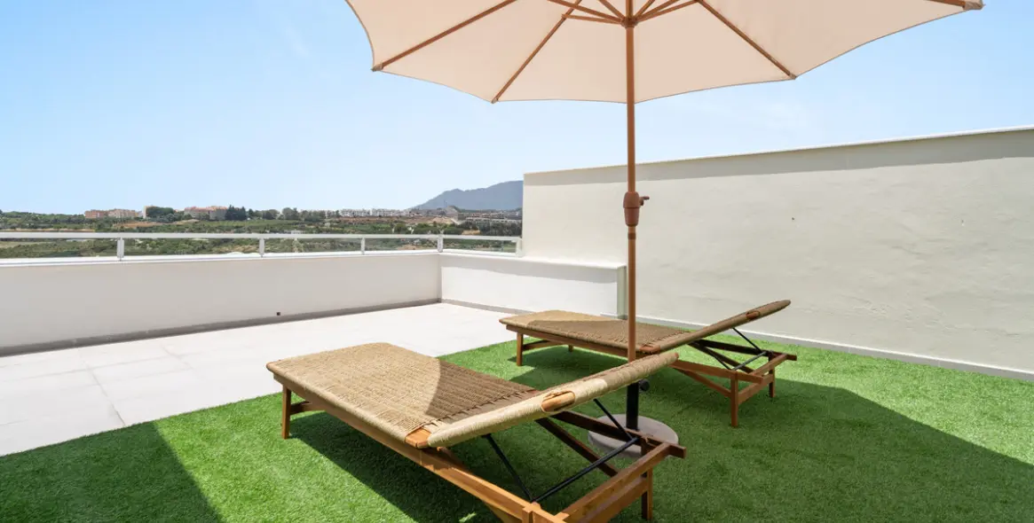 Sale of penthouse in Estepona (district Estepona) 8