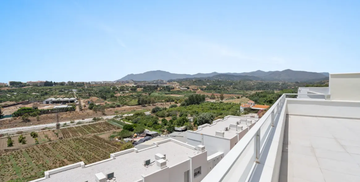 Sale of penthouse in Estepona (district Estepona) 9