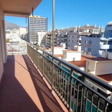 Продажа апартаментов на среднем этаже в Fuengirola