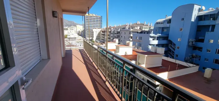 Продажа апартаментов на среднем этаже в Fuengirola 0