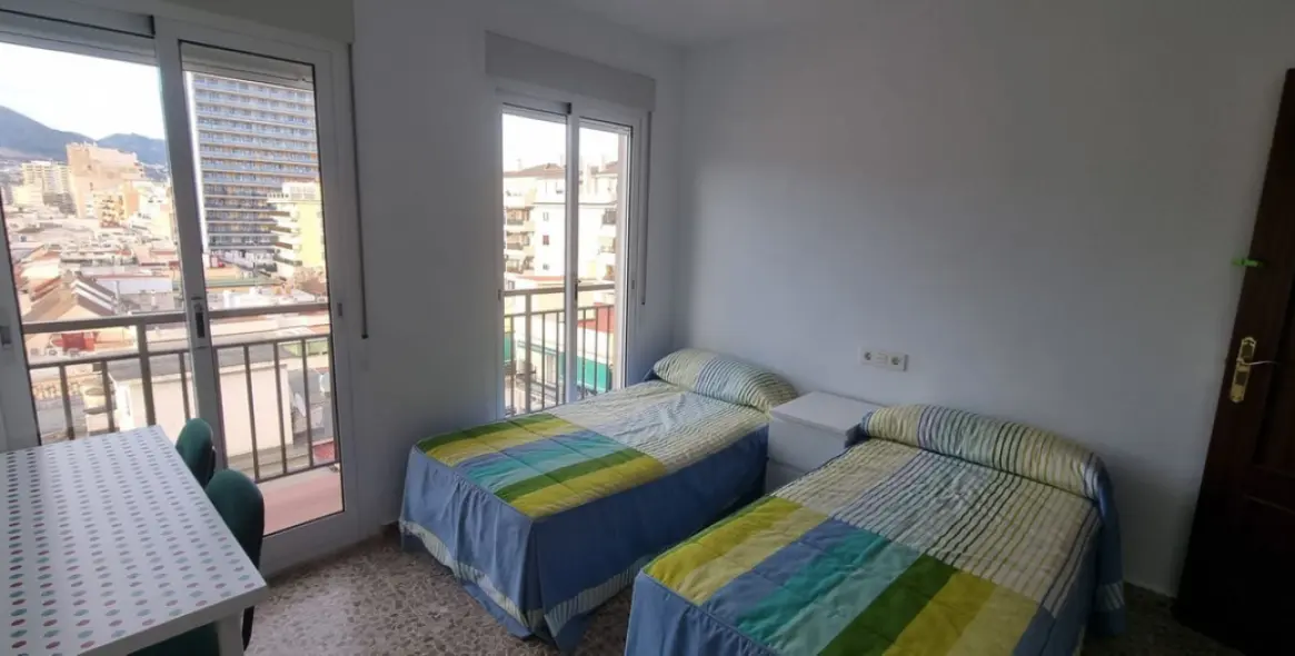 Sale of middle floor apartment in Fuengirola 7