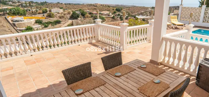 Продажа  отдельно стоящей виллы в Benajarafe 3