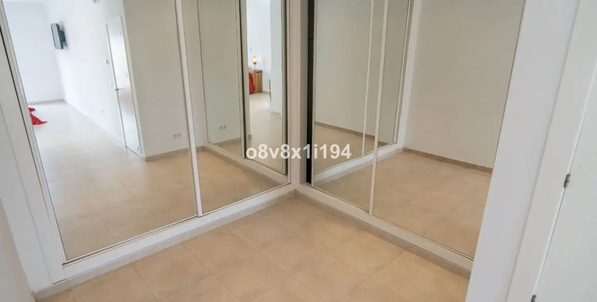 Sale of detached villa in Benajarafe 26