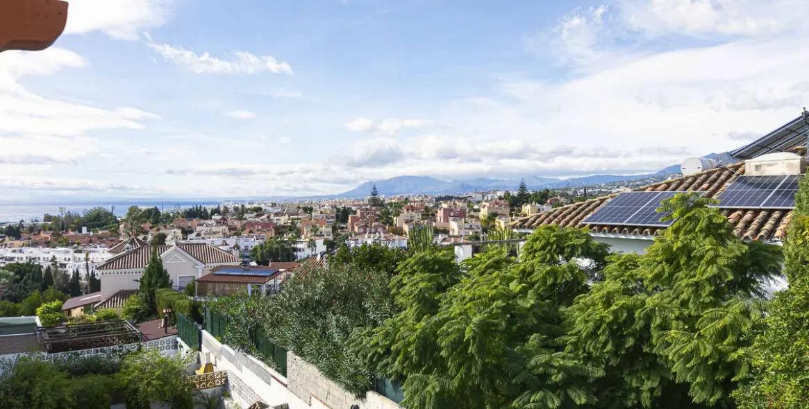 Sale of townhouse in Marbella (district Marbella) 1