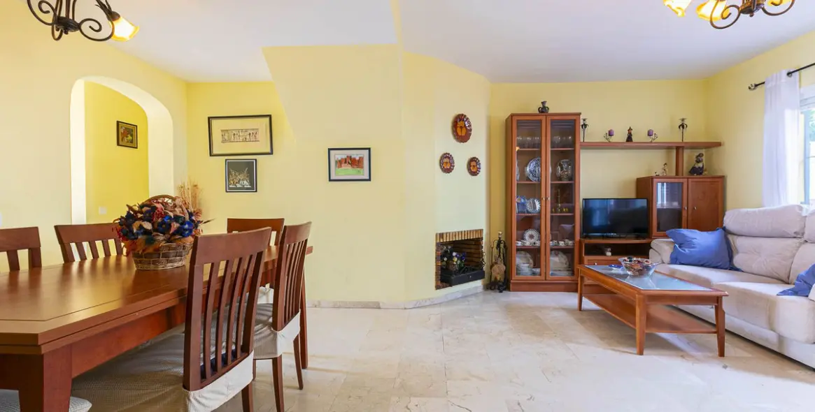 Sale of townhouse in Marbella (district Marbella) 4