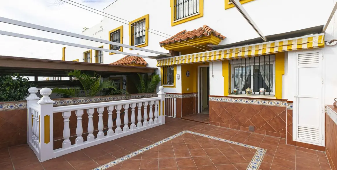 Sale of townhouse in Marbella (district Marbella) 9