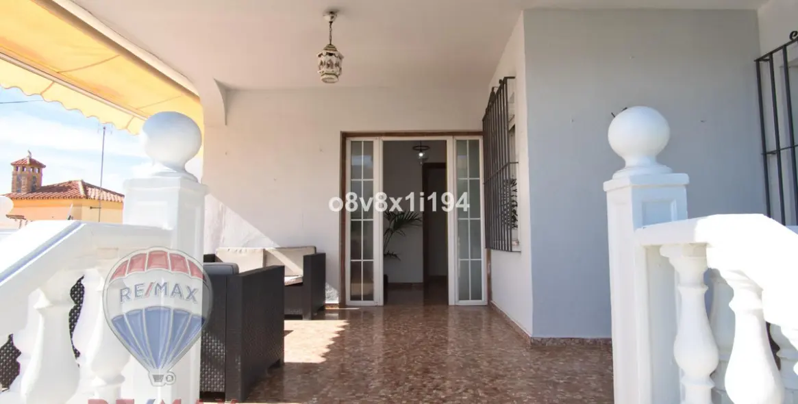 Sale of detached villa in Cotomar 3