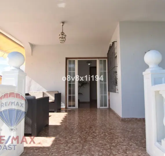 Sale of detached villa in Cotomar