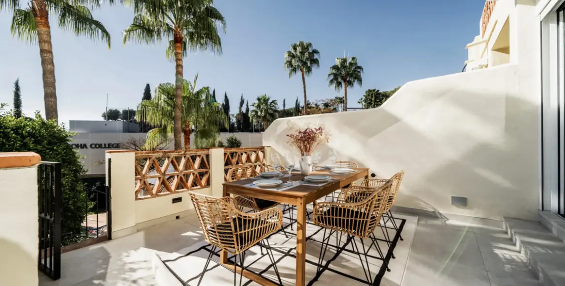 Продажа таунхауса в Nueva Andalucía (район Nueva Andalucía) 1