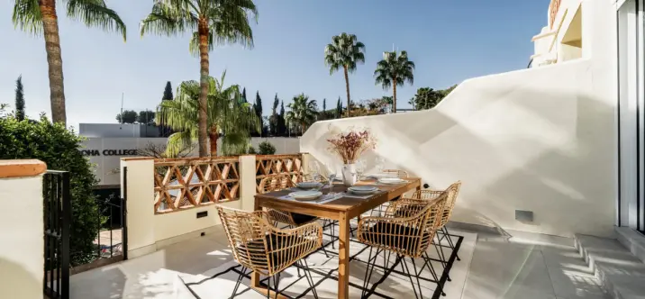 Таунхаус R5242147 0