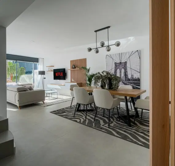 Таунхаус R5242147