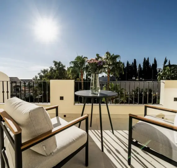 Таунхаус R5242147